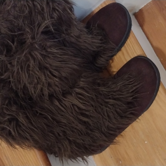 Boots - Picture 2 of 4